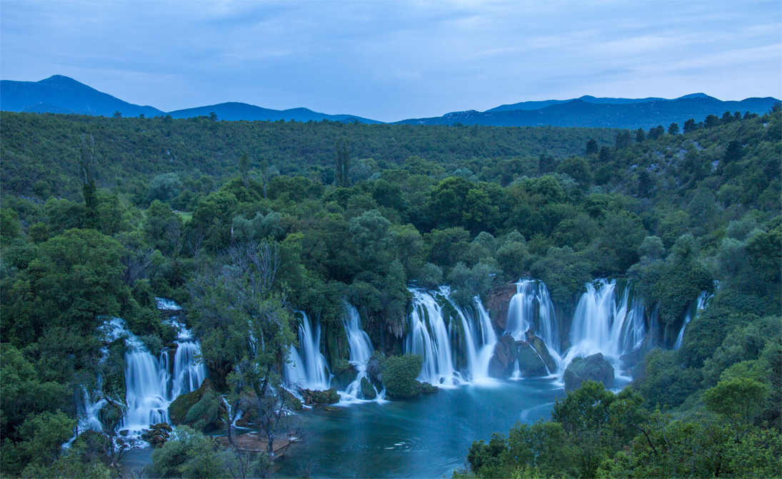 Day 12: Bosnia & Herzegovina – Kravica Falls