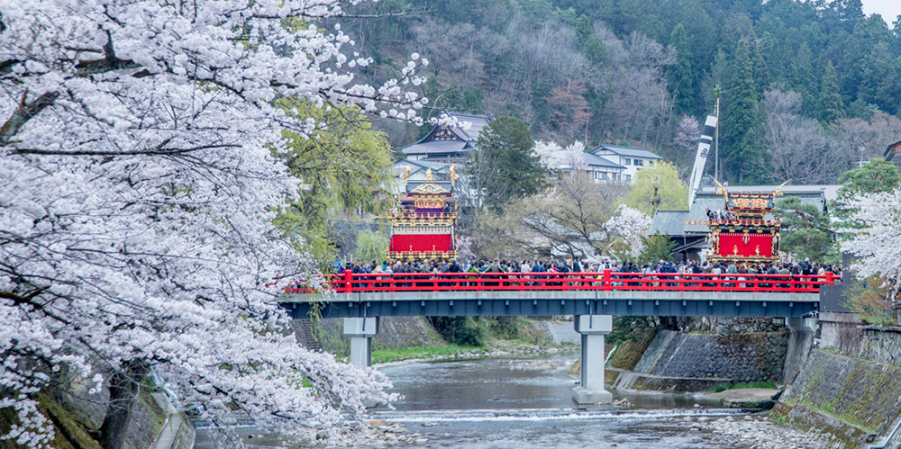 Day 11: Ainokura Gassho Village & Takayama Sakura Festival
